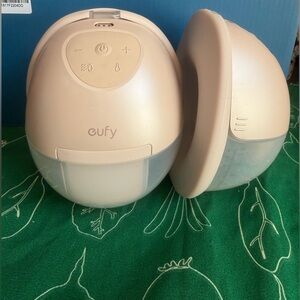 Eufy Security Heated Breast Pump S1 and accessories